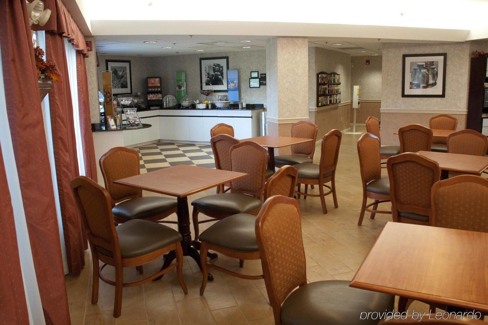 Larkspur Landing Carlisle Hotel Restaurant photo